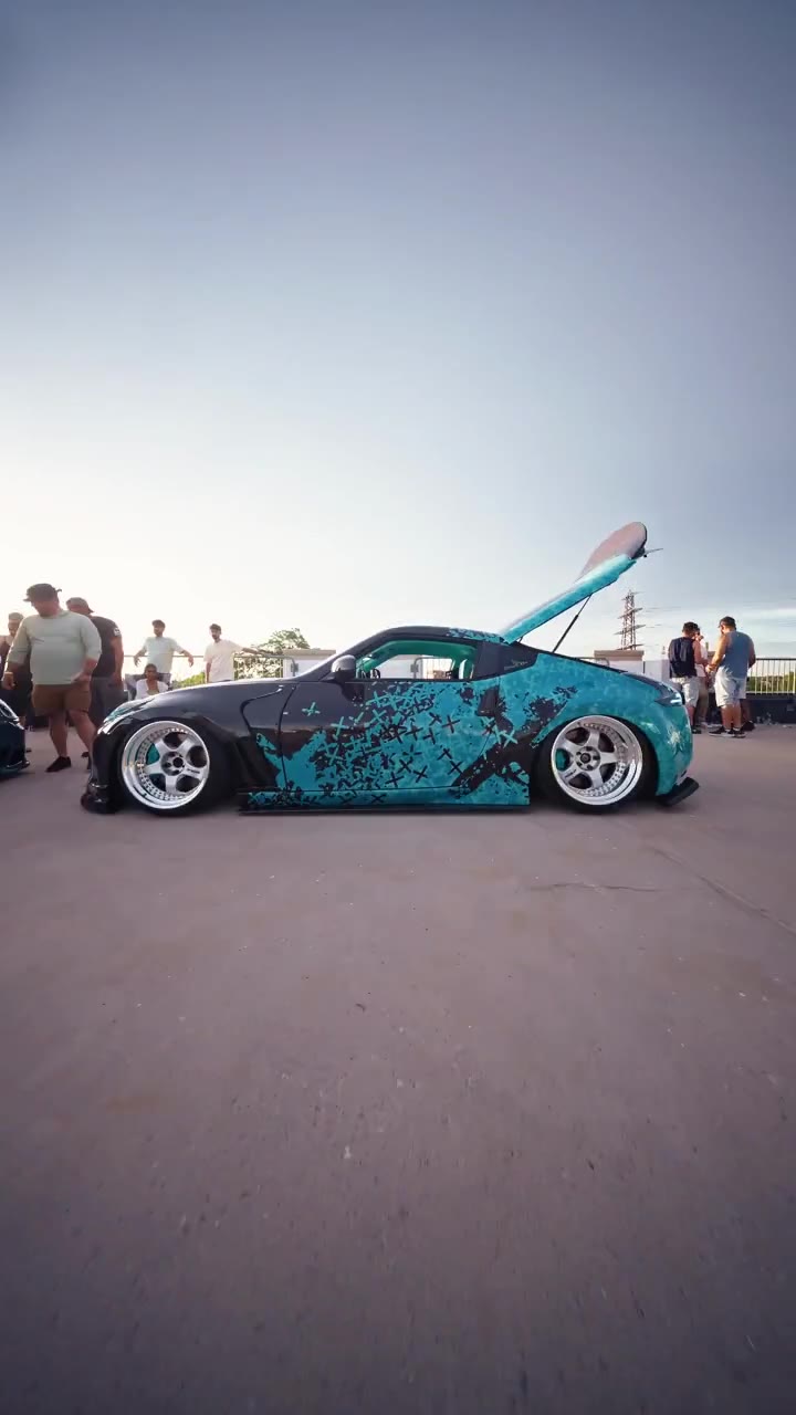 Car show event footage